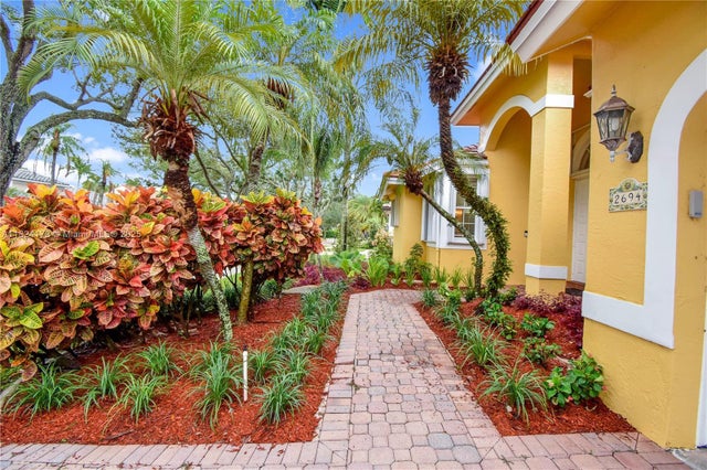 5 of 29 - 2694 Oakbrook Dr, Weston, FL