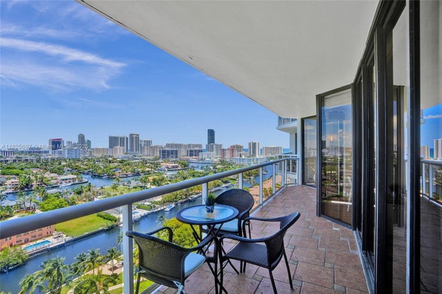 5 of 51 - 3640 Yacht Club Dr 1704, Aventura, FL