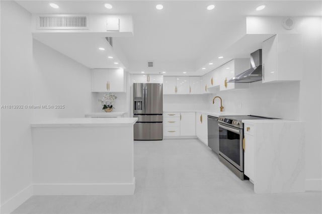 3 of 38 - 1201 S Ocean Dr 507s, Hollywood, FL