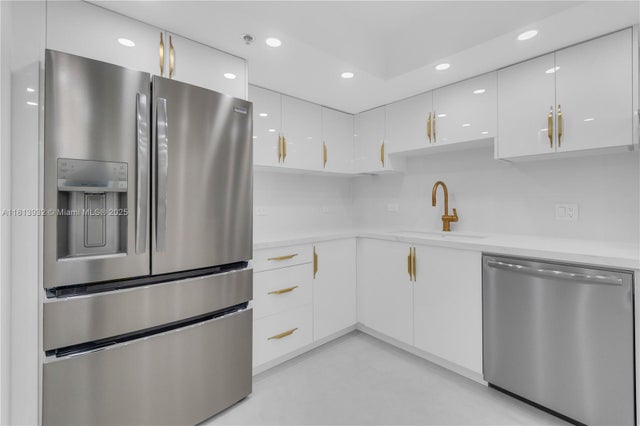 5 of 38 - 1201 S Ocean Dr 507s, Hollywood, FL