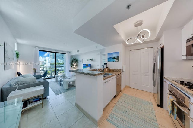 1 of 23 - 110 Washington Ave 1611, Miami Beach, FL