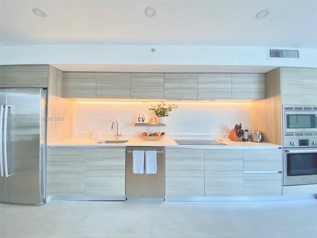 1 of 9 - 6620 Indian Creek Dr 617, Miami Beach, FL