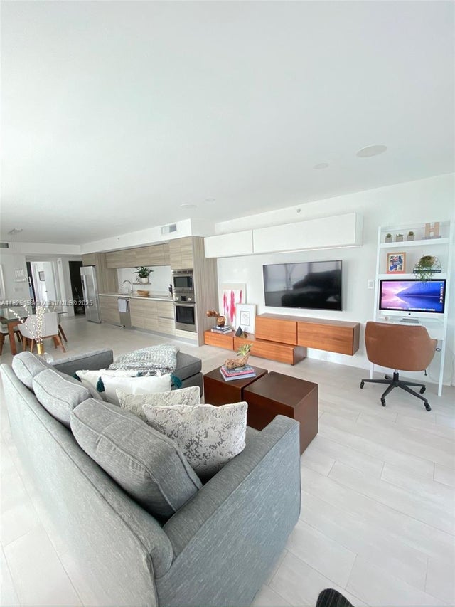 4 of 9 - 6620 Indian Creek Dr 617, Miami Beach, FL