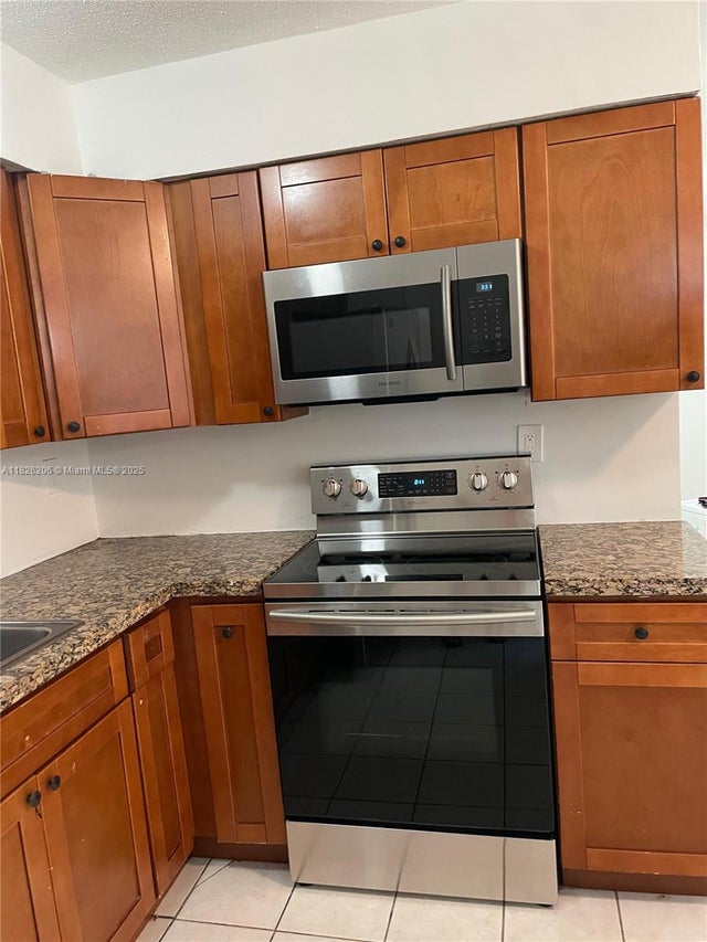 5 of 17 - 7023 Sw 19th St, North Lauderdale, FL