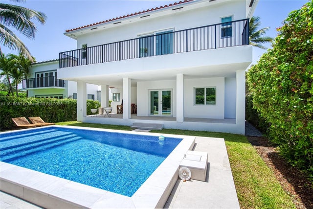 2 of 57 - 719 W 51st St, Miami Beach, FL