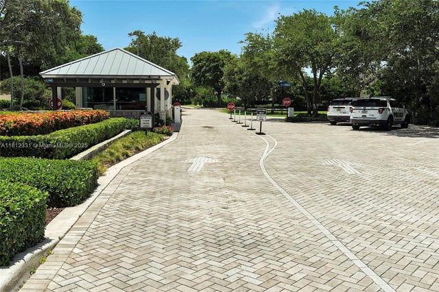 3 of 28 - 9 Gatehouse Rd, Sea Ranch Lakes, FL