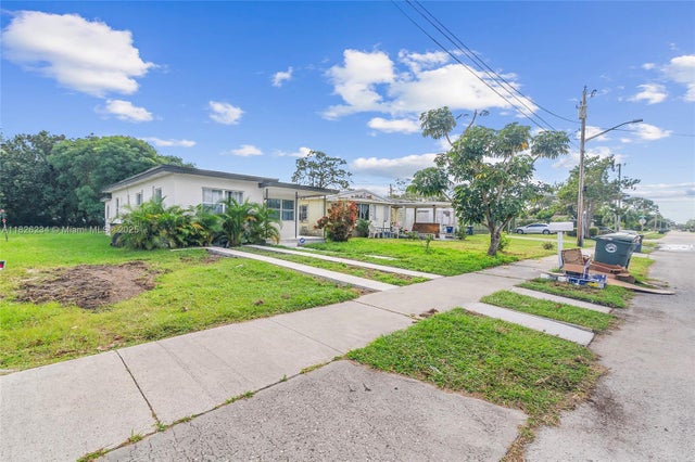 3 of 24 - 1408 N 23rd St, Fort Pierce, FL