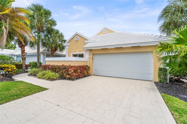 9047 Baybury Ln, West Palm Beach