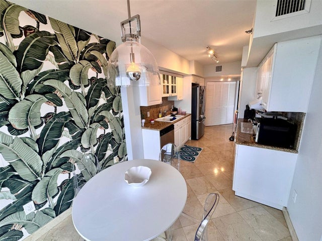 4 of 17 - 8925 Collins Ave 9g, Surfside, FL