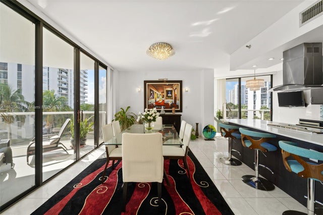 4 of 24 - 20281 E Country Club Dr 201, Aventura, FL