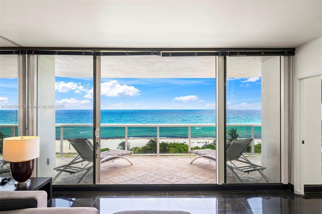 4 of 37 - 4779 Collins Ave 702, Miami Beach, FL