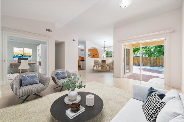 2 of 27 - 14711 Sw 170th Ter, Miami, FL