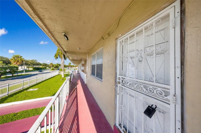 3 of 20 - 301 Nw 177th St. 201, Miami Gardens, FL