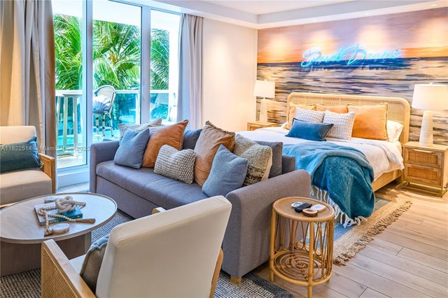 5 of 47 - 2301 Collins Ave 329, Miami Beach, FL