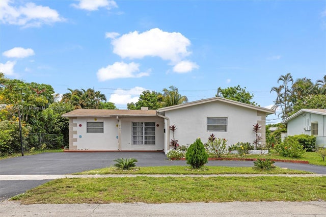 1 of 27 - 6441 Nw 26th St, Sunrise, FL