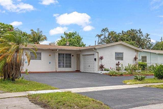 3 of 27 - 6441 Nw 26th St, Sunrise, FL
