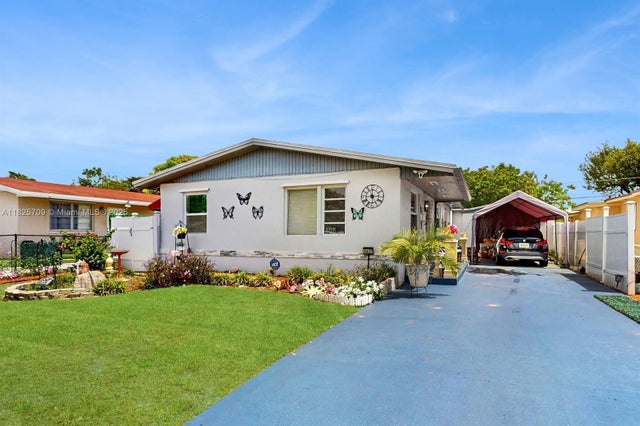 1 of 30 - 5637 Sw 40th St, West Park, FL
