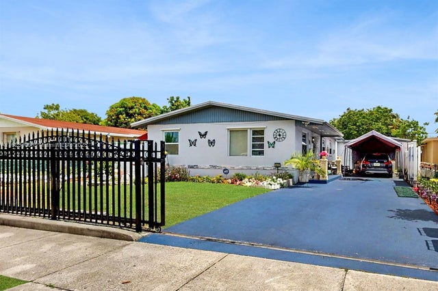 2 of 30 - 5637 Sw 40th St, West Park, FL