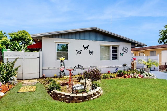 4 of 30 - 5637 Sw 40th St, West Park, FL