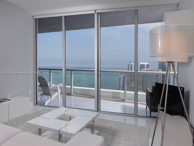 5 of 21 - 495 Brickell Ave 4205, Miami, FL