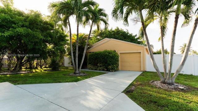 2 of 21 - 8443 Garden Gate Pl, Boca Raton, FL