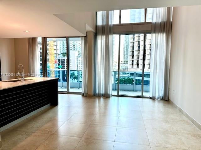 3 of 12 - 200 Biscayne Boulevard Way 701, Miami, FL