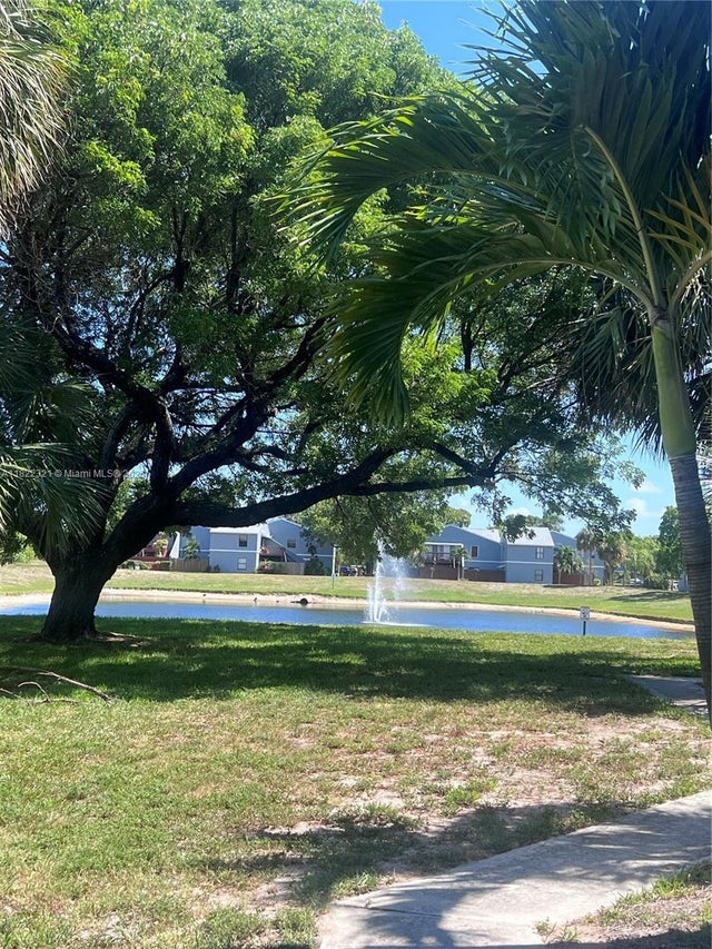 3 of 28 - 15 Crossings Cir F, Boynton Beach, FL