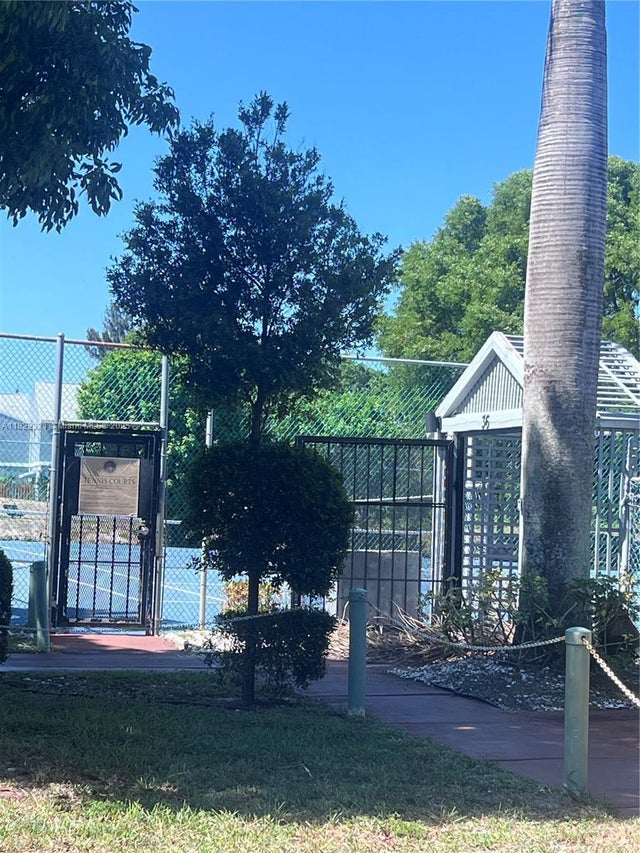 5 of 28 - 15 Crossings Cir F, Boynton Beach, FL