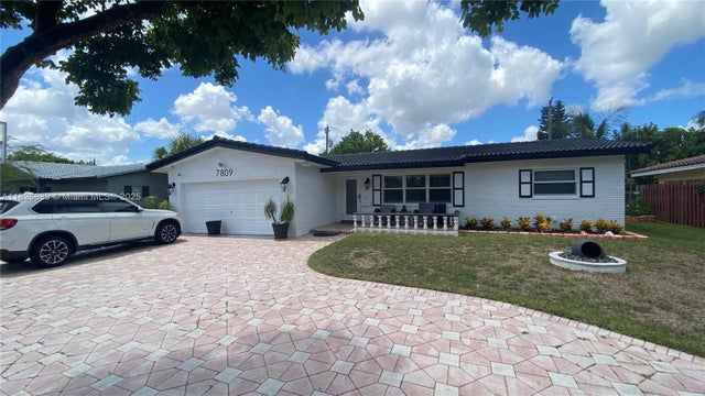 1 of 32 - 7809 Nw 40th Ct, Coral Springs, FL