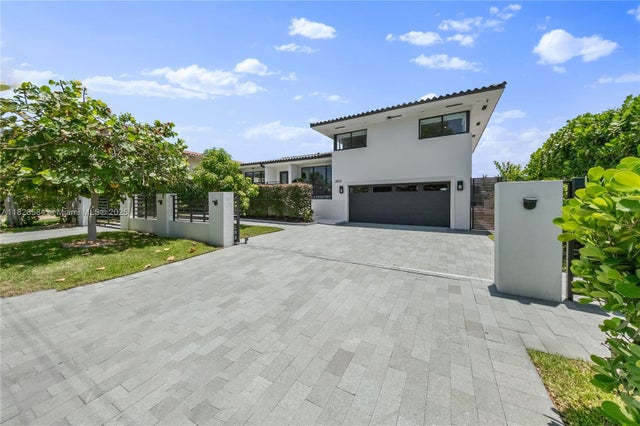 2 of 84 - 2010 Ne 122nd Rd, North Miami, FL