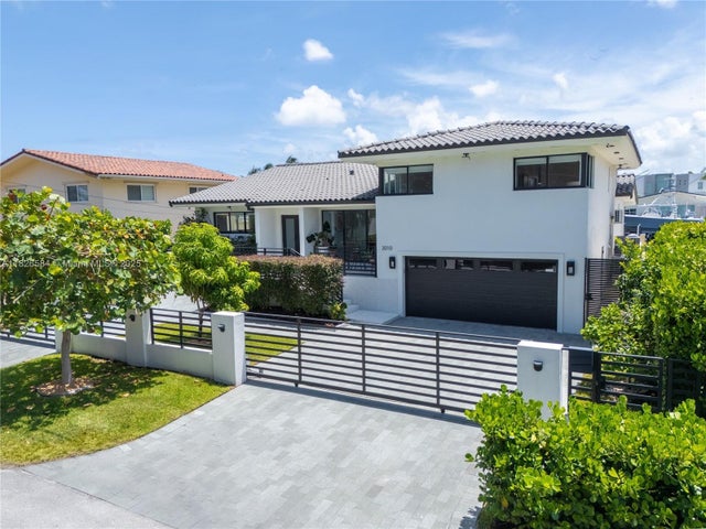 3 of 84 - 2010 Ne 122nd Rd, North Miami, FL