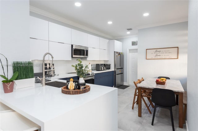 2 of 42 - 3891 Tree Top Dr, Weston, FL