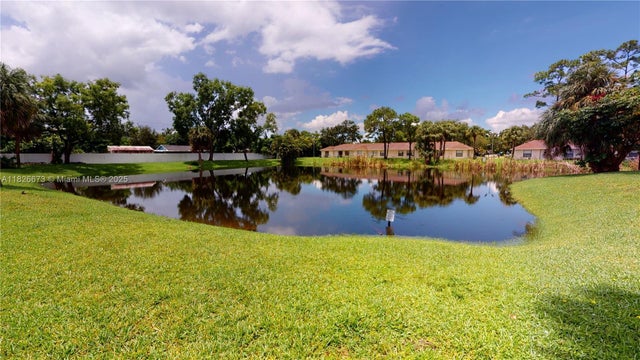 4 of 15 - 5130 Elmhurst Rd H, West Palm Beach, FL