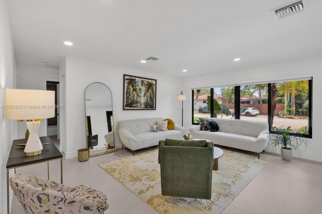 2 of 32 - 220 Ne 105th St, Miami Shores, FL