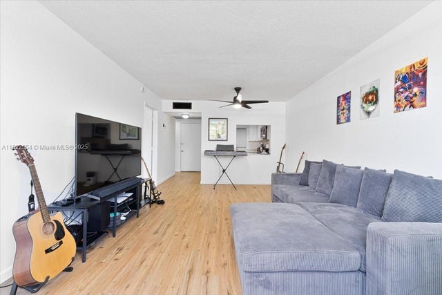 3 of 28 - 9481 Evergreen Pl 206, Davie, FL