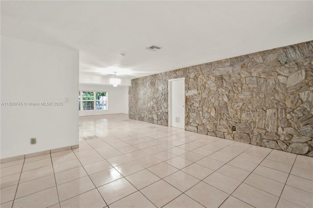 4 of 39 - N/A, Hollywood, FL