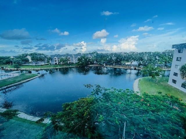 8020 Hampton Blvd 501, North Lauderdale