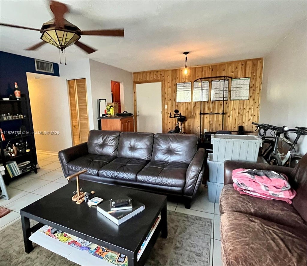 8325 Sw 72nd Ave 214c, Miami