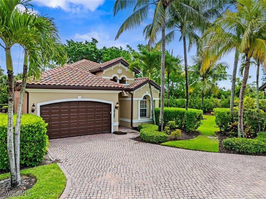 Photo of Listing #225057904