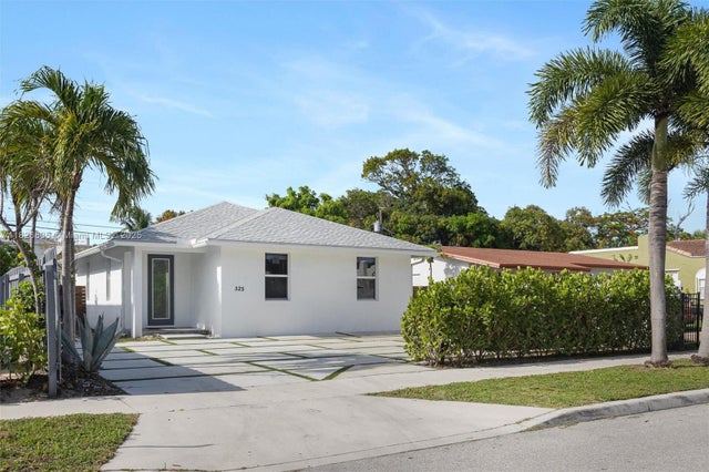3 of 23 - 525 El Prado, West Palm Beach, FL