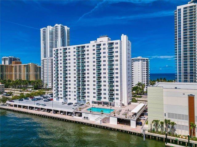 2 of 41 - 3000 S Ocean Dr 702, Hollywood, FL