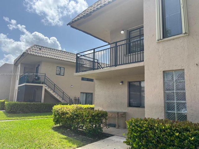 4 of 7 - 370 Racquet Club Rd 101, Weston, FL