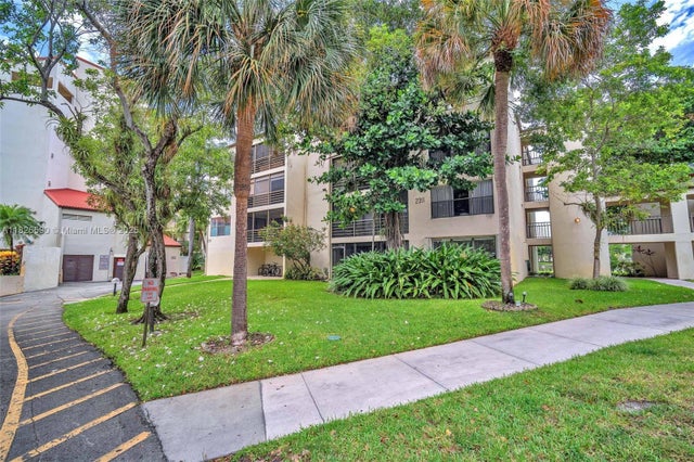 2311 S Cypress Bend Drive 316b, Pompano Beach