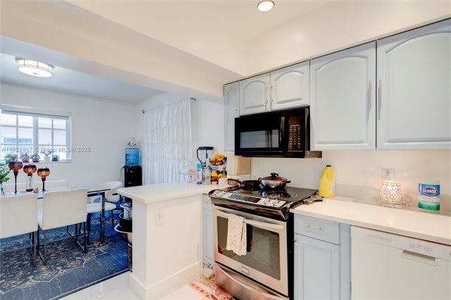 5 of 39 - 13645 Nw 3rd Ave, North Miami, FL