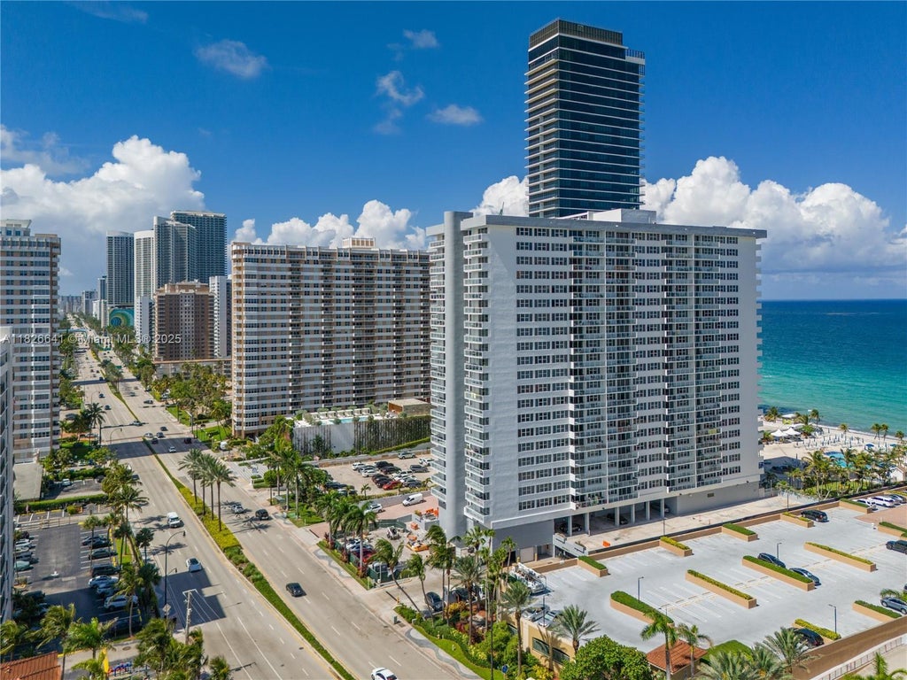 2030 S Ocean Dr 227, Hallandale Beach