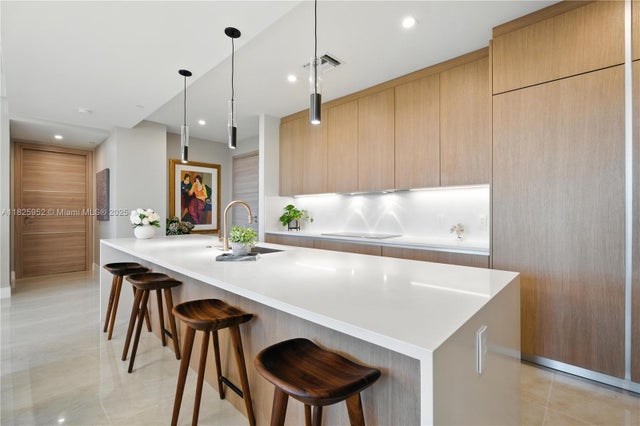 4 of 46 - 515 Valencia Ave 301, Coral Gables, FL