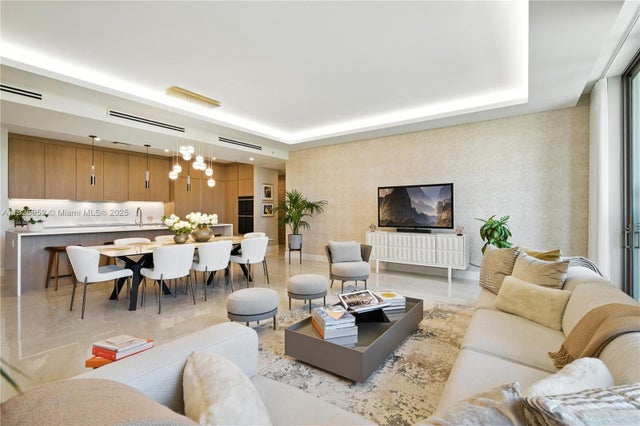 5 of 46 - 515 Valencia Ave 301, Coral Gables, FL