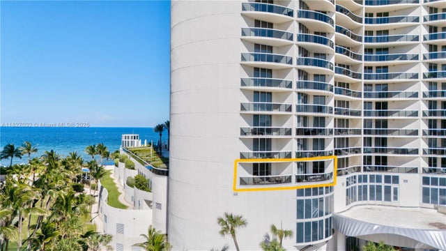 3 of 39 - 17201 Collins Ave 509, Sunny Isles Beach, FL
