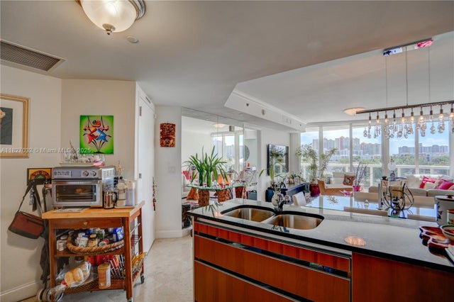 5 of 39 - 17201 Collins Ave 509, Sunny Isles Beach, FL