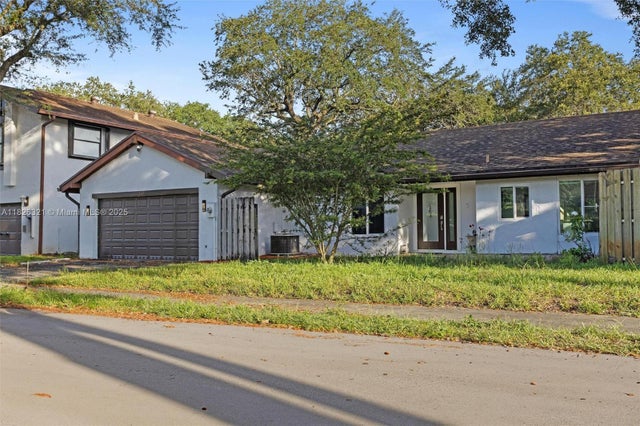 1 of 22 - 50 Forest Cir, Cooper City, FL